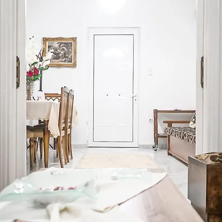 Sifis Apartment
